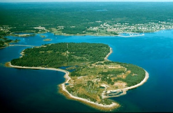 صور - اروع 10 جزر سياحية فى كندا بالصور