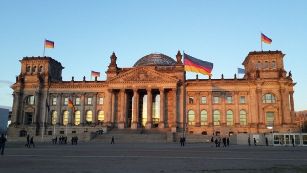 مبنى الرايخستاغ من اجمل اماكن سياحية في برلين