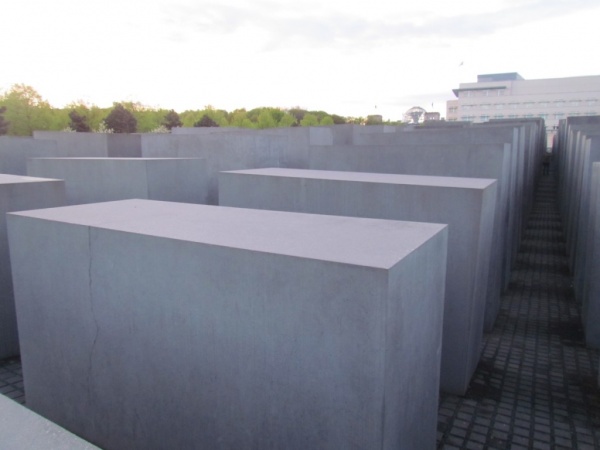 النصب التذكاري للهولوكوست من اهم اماكن سياحية في برلين